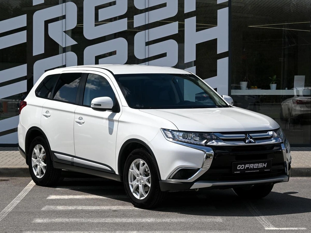Внедорожник Mitsubishi Outlander 2015 года, 1799000 рублей, Волгоград