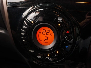 Хетчбэк Nissan Note 2017 года, 1199000 рублей, Тюмень
