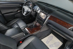 Седан Toyota Camry 2015 года, 1959000 рублей, Тюмень