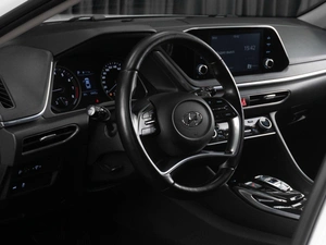 Седан Hyundai Sonata 2020 года, 2199000 рублей, Тюмень