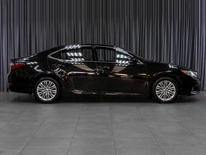 Седан Lexus ES 2013 года, 2149000 рублей, Тюмень