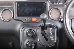 Минивэн Toyota Spade 2015 года, 949000 рублей, Томск