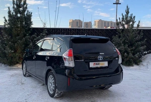 Универсал Toyota Prius V 2016 года, 1310000 рублей, Красноярск