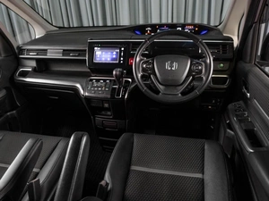 Минивэн Honda Stepwgn Spada 2015 года, 2029000 рублей, Тюмень