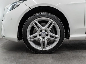 Седан Mercedes-benz E-класс 2013 года, 1800000 рублей, Красноярск