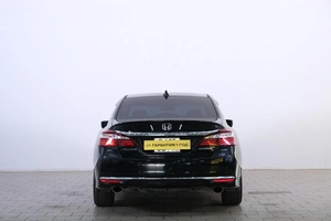 Седан Honda Accord 2017 года, 1919000 рублей, Омск