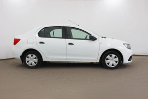 Седан Renault Logan 2018 года, 520000 рублей, Орёл