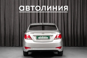 Седан Hyundai Solaris 2015 года, 920000 рублей, Красноярск