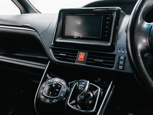 Минивэн Toyota Esquire 2016 года, 1699000 рублей, Красноярск