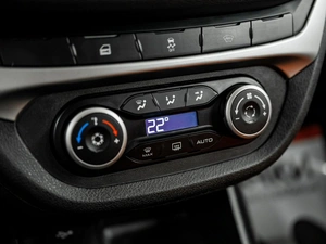 Седан ВАЗ (LADA) Vesta 2018 года, 925000 рублей, Красноярск