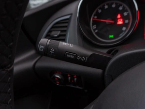 Хетчбэк Opel Astra GTC 2012 года, 879000 рублей, Саратов