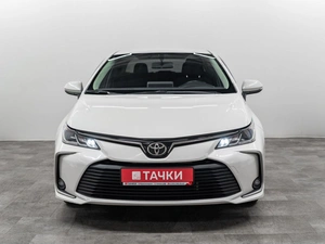 Седан Toyota Corolla 2019 года, 2000000 рублей, Красноярск
