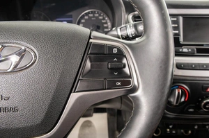 Седан Hyundai Solaris 2018 года, 1359000 рублей, Барнаул