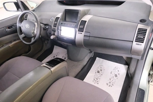 Лифтбек Toyota Prius 2008 года, 689000 рублей, Омск