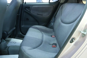 Хетчбэк Toyota Vitz 2000 года, 349000 рублей, Омск