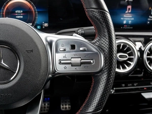 Седан Mercedes-benz CLA-класс 2019 года, 2550000 рублей, Краснодар