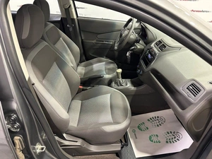 Седан Chevrolet Cobalt 2013 года, 670000 рублей, Красноярск