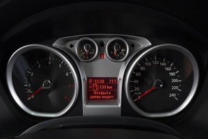 Хетчбэк Ford Focus 2008 года, 750000 рублей, Омск