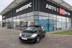 Седан Nissan Tiida 2012 года, 675000 рублей, Мирное