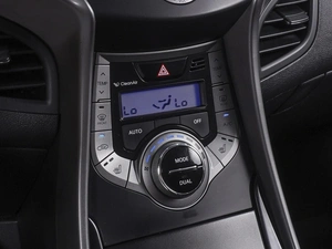 Седан Hyundai Elantra 2012 года, 980000 рублей, Ростов-на-Дону
