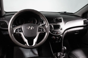 Седан Hyundai Solaris 2014 года, 789000 рублей, Сургут