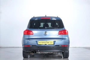 Внедорожник Volkswagen Tiguan 2011 года, 1329000 рублей, Челябинск