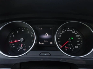 Внедорожник Volkswagen Tiguan 2018 года, 2392000 рублей, Волгоград