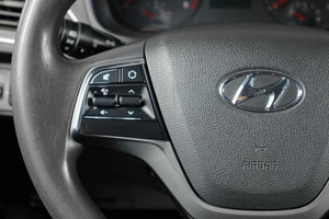 Седан Hyundai Solaris 2017 года, 789000 рублей, Тюмень