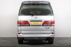 Минивэн Toyota Touring Hiace 2000 года, 699000 рублей, Томск