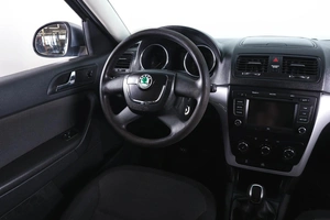 Внедорожник Skoda Yeti 2011 года, 899000 рублей, Пермь