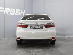 Седан Toyota Camry 2015 года, 1720000 рублей, Омск