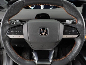 Лифтбек Changan UNI-V 2023 года, 1999000 рублей, Тюмень