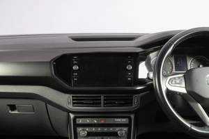 Внедорожник Volkswagen T-Cross 2021 года, 2209000 рублей, Новосибирск