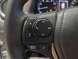 Внедорожник Toyota RAV4 2017 года, 2470000 рублей, Красноярск