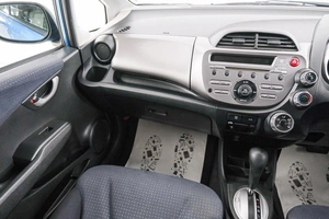 Хетчбэк Honda Fit 2008 года, 659000 рублей, Красноярск