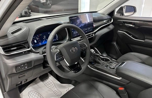 Внедорожник Toyota Highlander 2025 года, 4927000 рублей, Красноярск