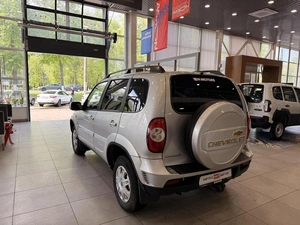 Внедорожник Chevrolet Niva 2010 года, 595000 рублей, Орёл