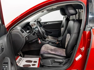 Седан Volkswagen Jetta 2017 года, 1435000 рублей, Красноярск