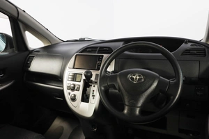 Хетчбэк Toyota Ractis 2010 года, 949000 рублей, Новосибирск