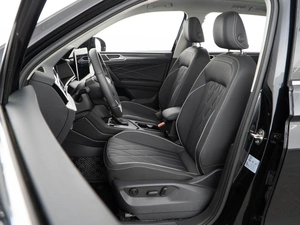 Внедорожник Volkswagen Tiguan L 2024 года, 4249999 рублей, Москва