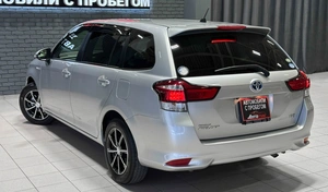 Универсал Toyota Corolla Fielder 2017 года, 1320000 рублей, Красноярск