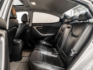 Седан Hyundai Avante 2011 года, 1050000 рублей, Красноярск