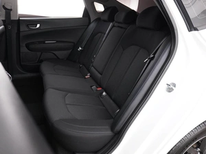 Седан Kia Optima 2019 года, 1678077 рублей, Москва