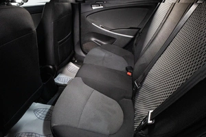 Седан Hyundai Solaris 2011 года, 599000 рублей, Сургут