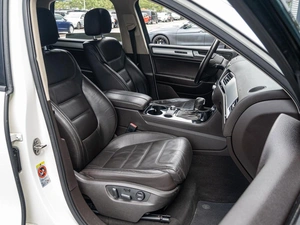 Внедорожник Volkswagen Touareg 2011 года, 2100000 рублей, Краснодар