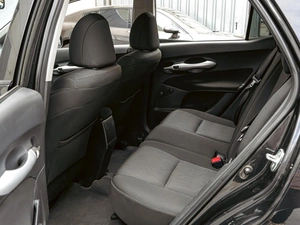 Хетчбэк Toyota Auris 2010 года, 690000 рублей, Краснодар