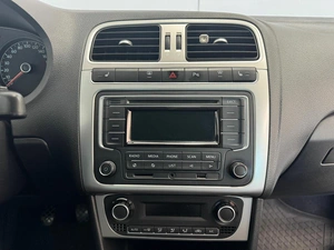 Седан Volkswagen Polo 2015 года, 845000 рублей, Красноярск