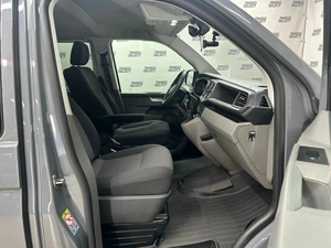 Минивэн Volkswagen Caravelle 2020 года, 3996400 рублей, Красноярск