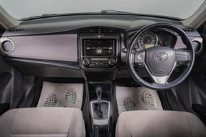 Седан Toyota Corolla Axio 2012 года, 899000 рублей, Томск