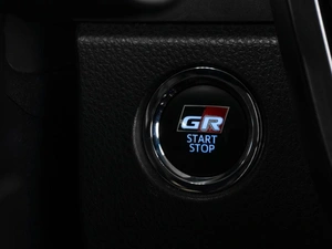 Седан Toyota Camry 2021 года, 3499000 рублей, Тюмень